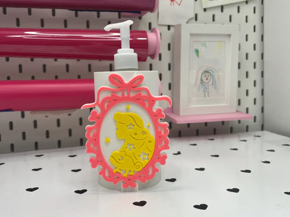 Soap Holder with Interchangeable Faces (Faces)