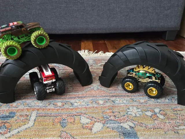 Monster Truck Tire Tunnel