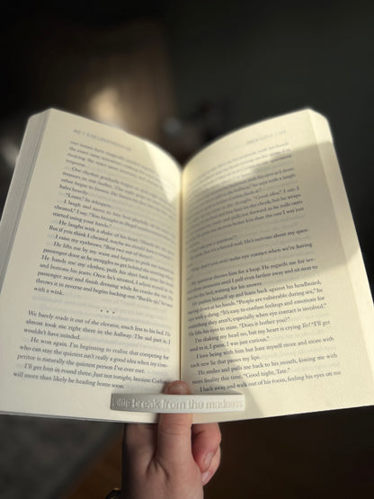 Page Holder with Custom Slogan