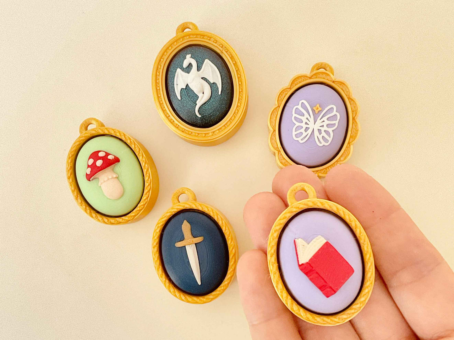 Book Fantasy Clickers